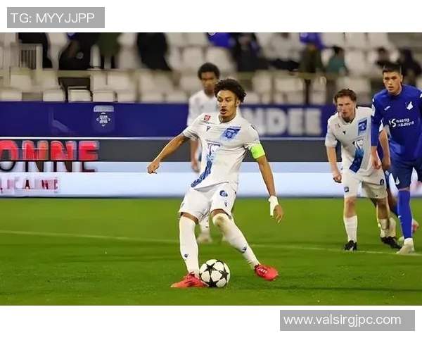 中超联赛新星李昊崭露头角引发球迷热议未来发展潜力无限