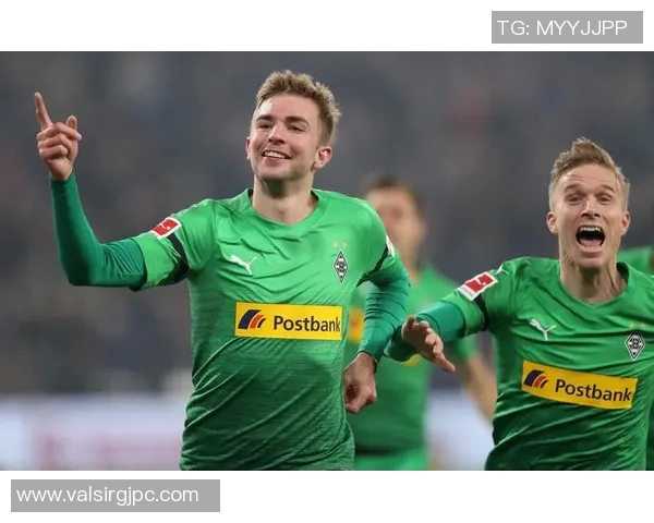 沙尔克04遭遇横扫门兴格拉德巴赫势不可挡，连续击败对手连败祸不单行